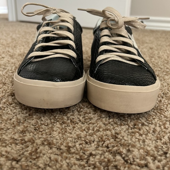 Shu shop Tennis Shoe - Picture 6 of 7